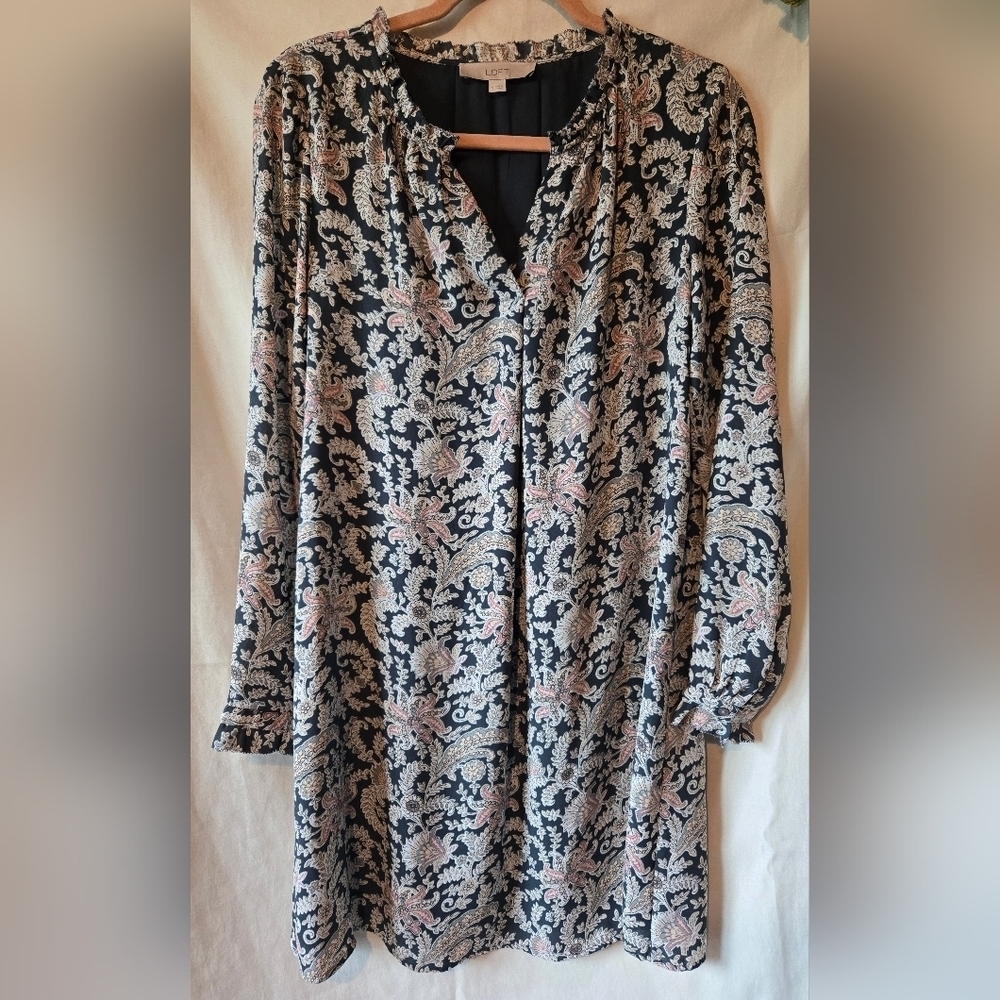 LOFT Womens Size Small Ruffle Trim Dress With Navy Cream & Pink Paisley Print